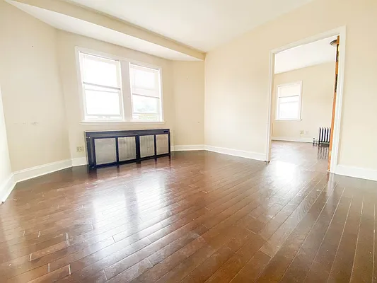 Rented by RealTegrity NY LLC | media 8