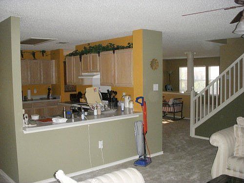 5th image of 300 Ellicott Dr