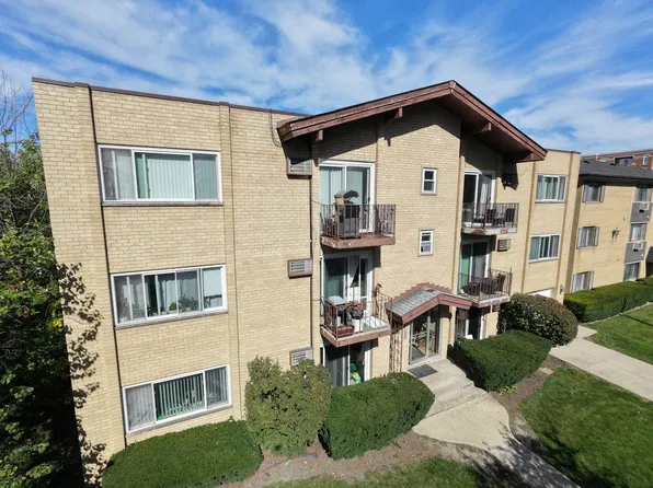 1354 E Washington St APT 102, Des Plaines, IL 60016