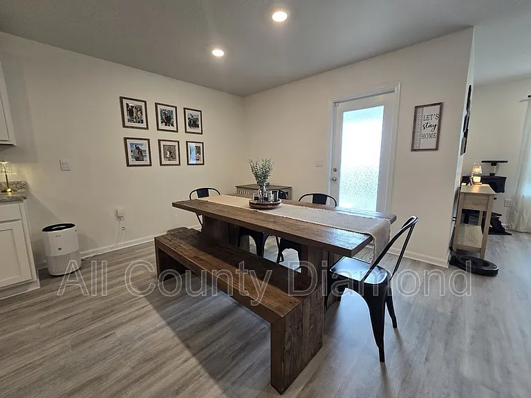 6617 Slabinski Ln — Photo 10