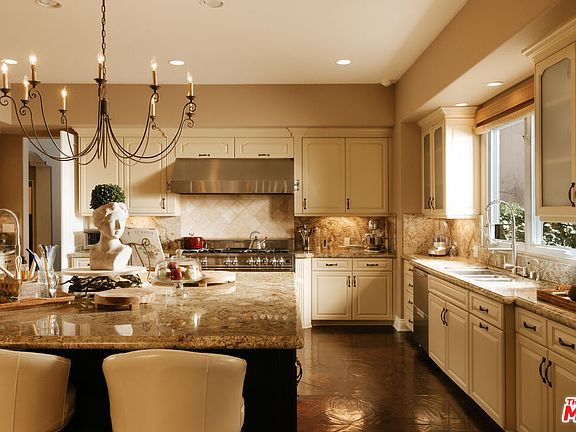 5th image of 2700 Benedict Canyon Dr