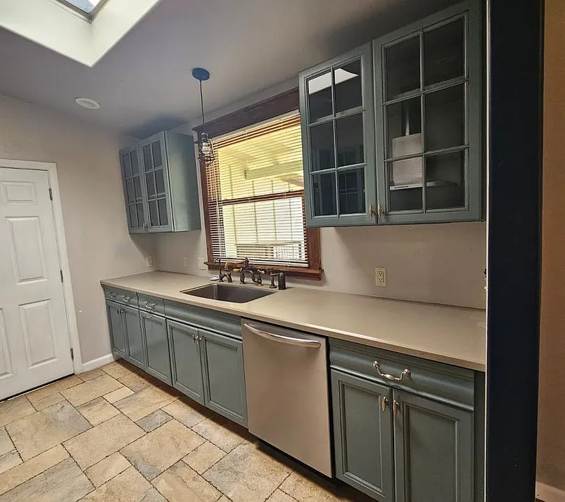 352 Bonito Ave