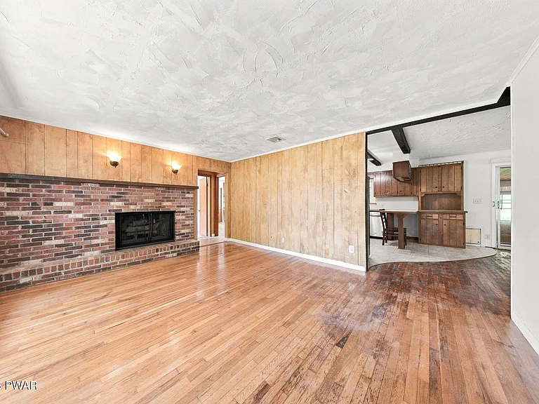 1055 Blue Ridge Ave — Photo 11