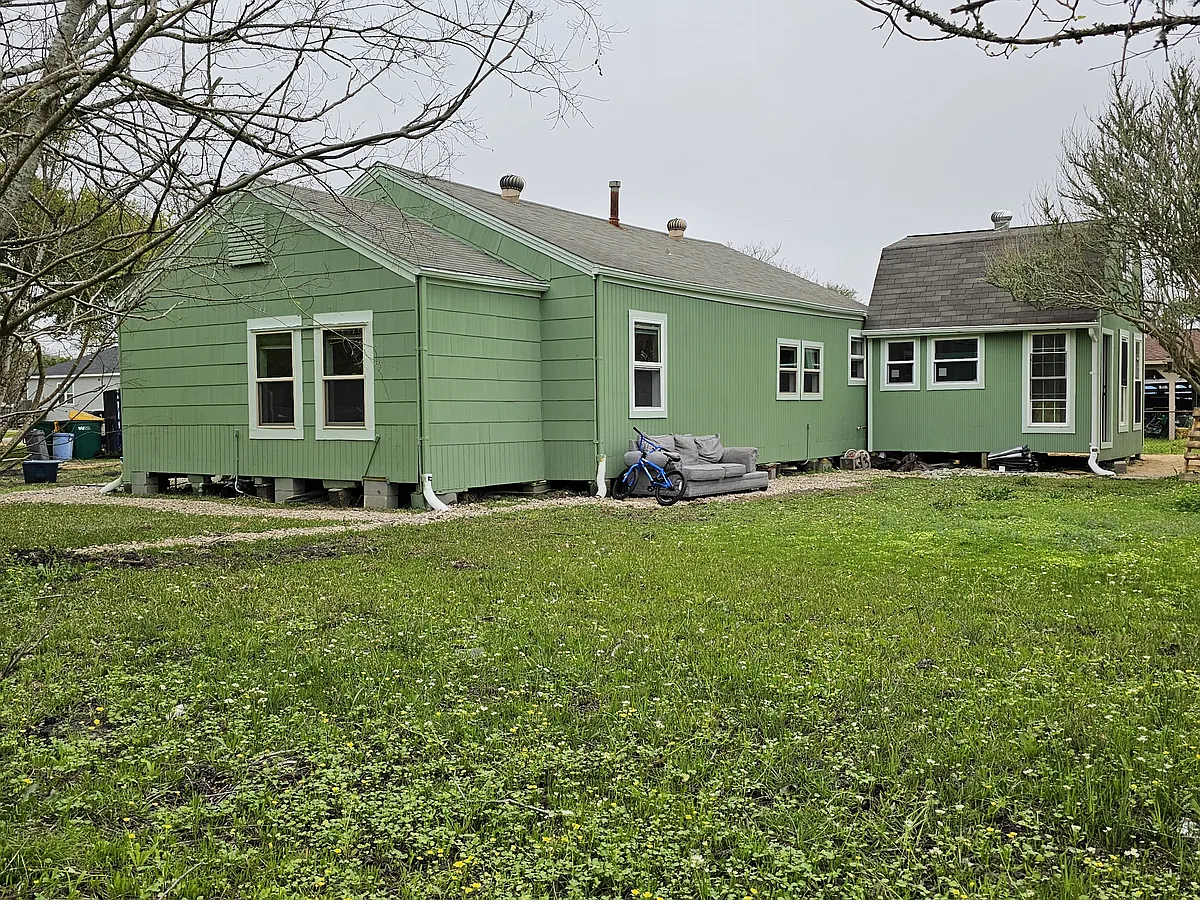 Building Photo - 2103 Howell Ave