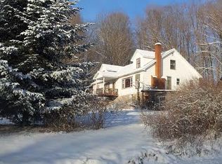 484 Hemlock Rd, Waymart, PA 18472