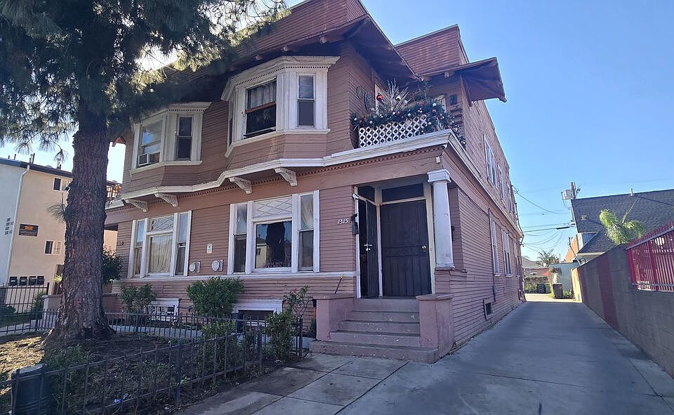 1st image of 1315 S Westmoreland Ave