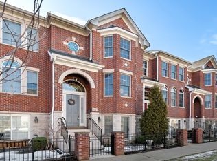 1137 Gilbert Ave #1137, Downers Grove, IL