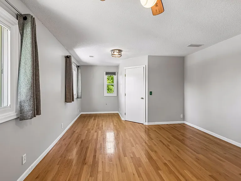 6013 Porter Ln — Photo 16