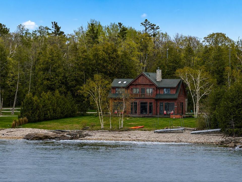 1st image of 932 Cottage Rd
