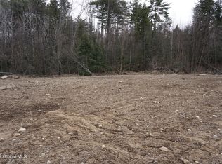 17 Pine St, Corinth, NY 12822