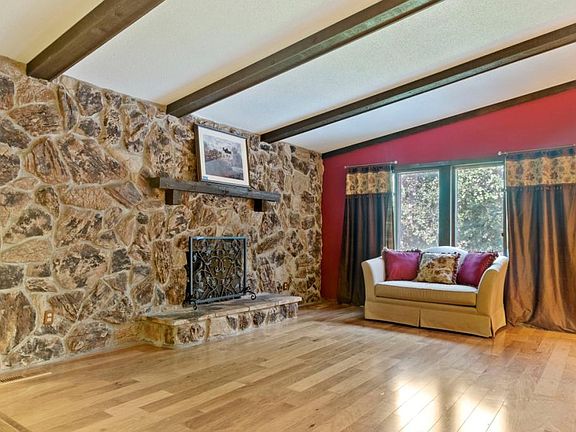 3rd image of 12903 Jackson Cir NE