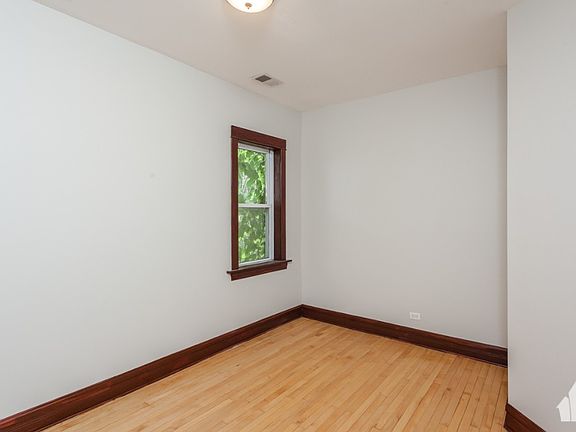 5th image of 4612 N Claremont Ave #2B