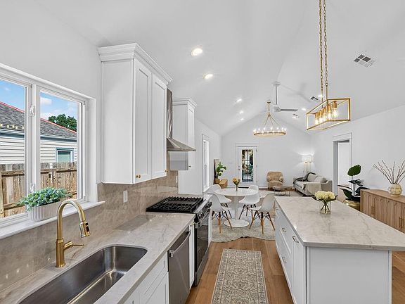 5th image of 47 Davis Blvd