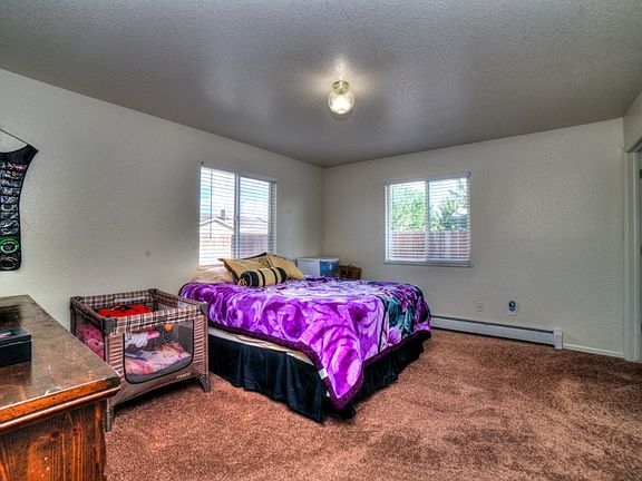 5th image of 410 W Grove Dr