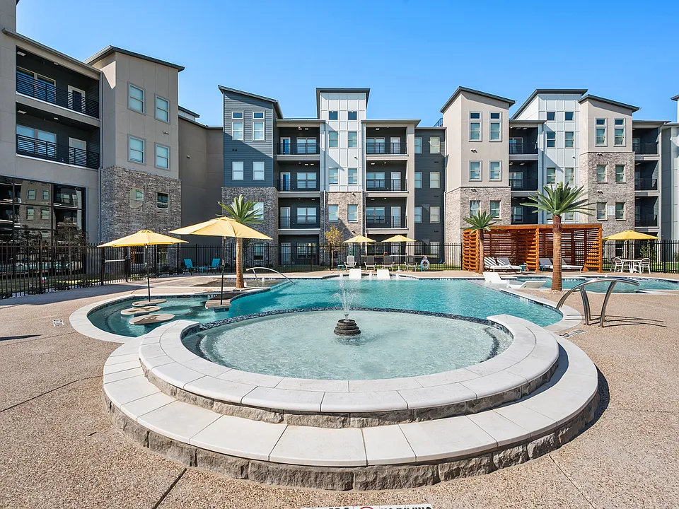 The Emma Apartments Pool