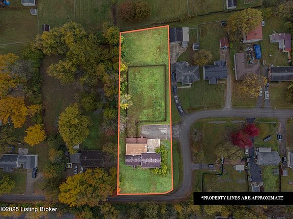 4th image of 7700 Rosemary Ln