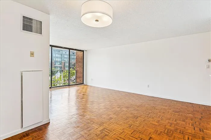 2555 Pennsylvania Ave NW #816 — Photo 7