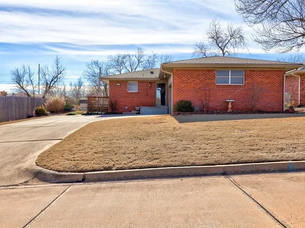 324 Brentwood Dr, Edmond, OK 73013