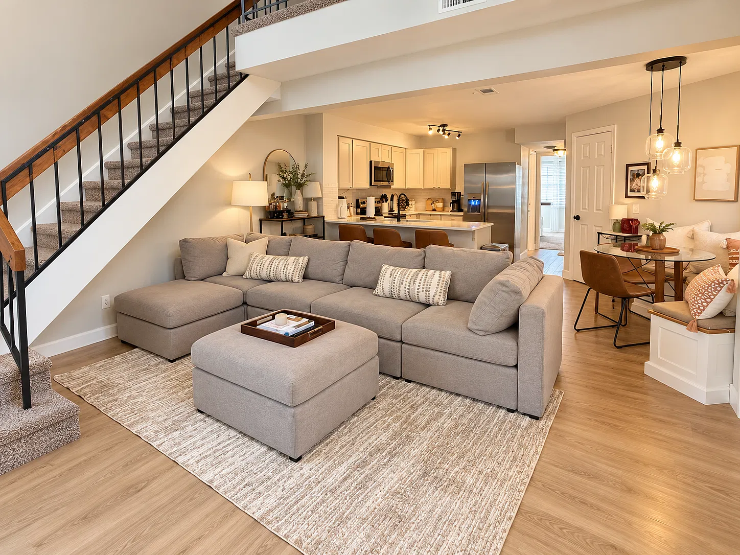 2 bed, 1100 sqft, $3,100 — Photo 4