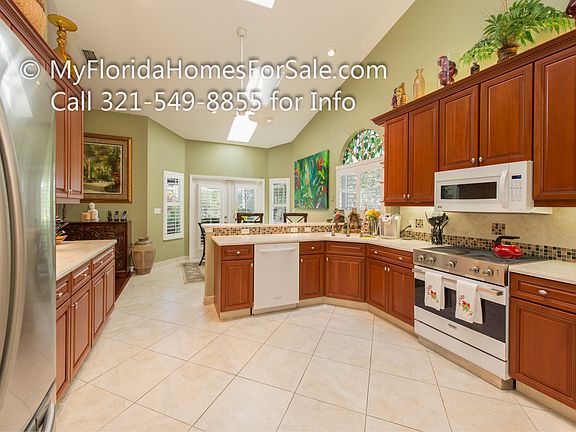 5th image of 742 Spanish Cove Dr