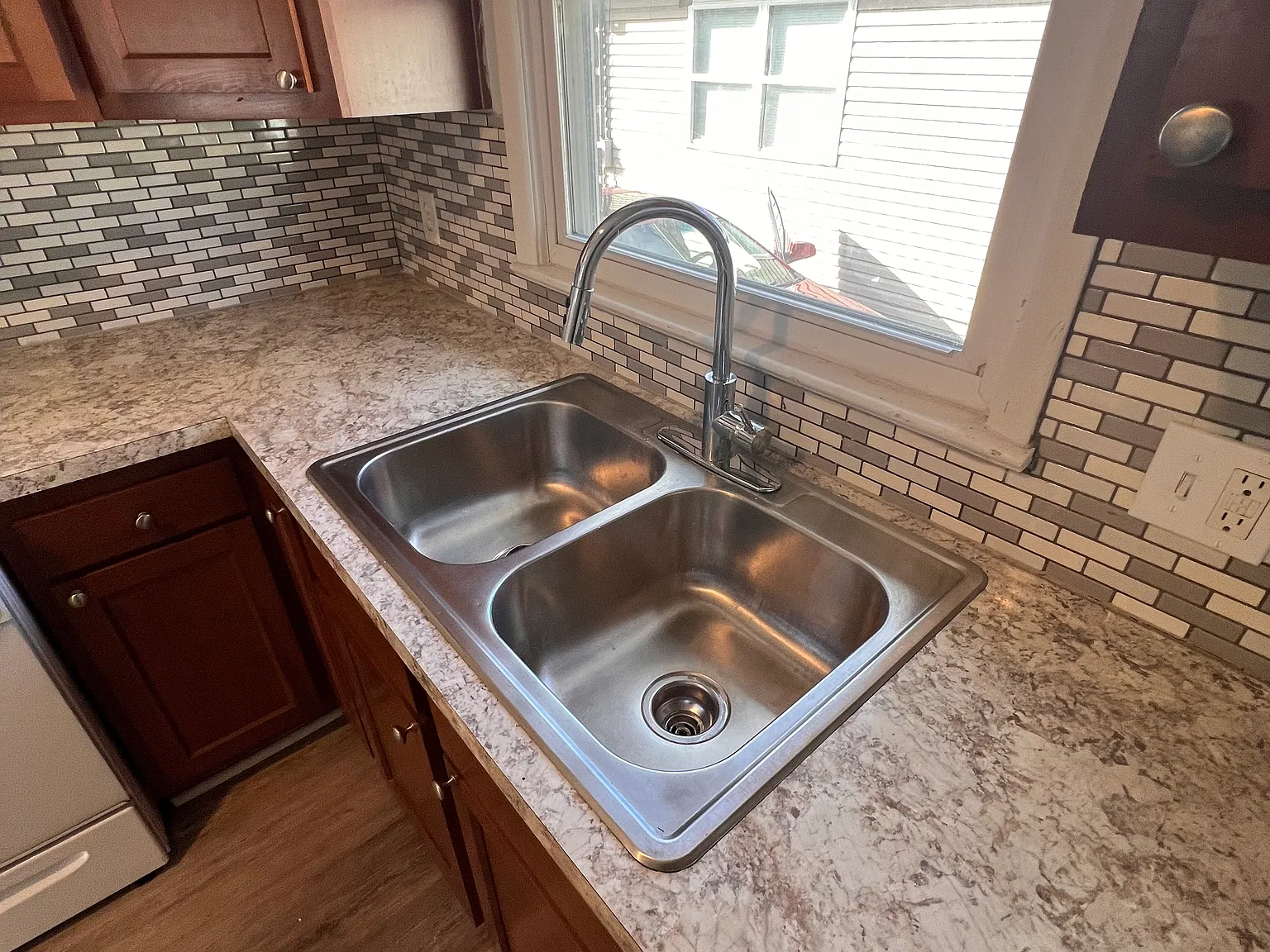 2 bed, $900 — Photo 4