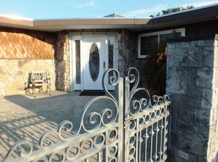 2335 Center Rd, Novato, CA 94947