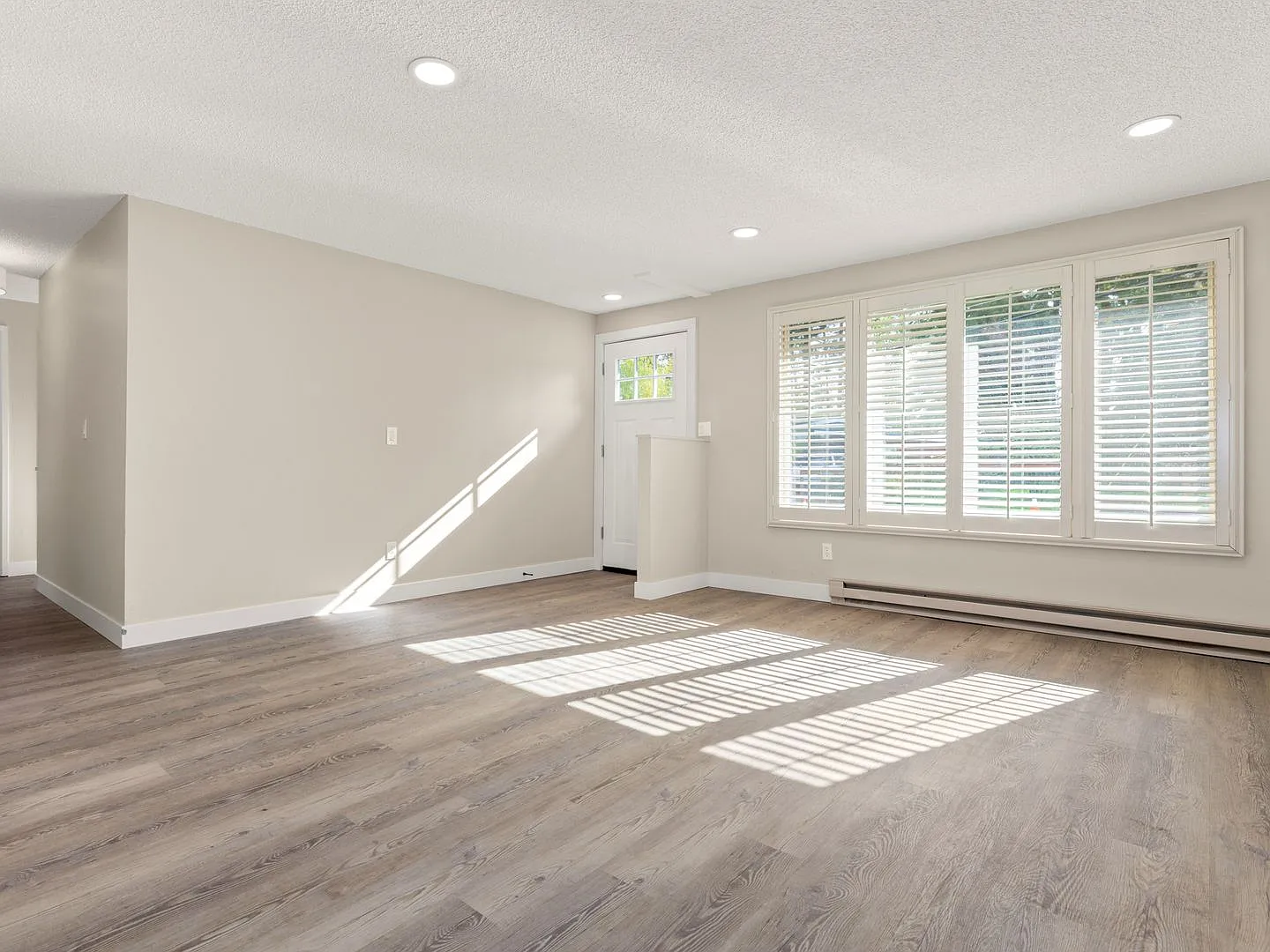 Single-family 3 bedroom home available for rent in SW Portland! — Photo 4