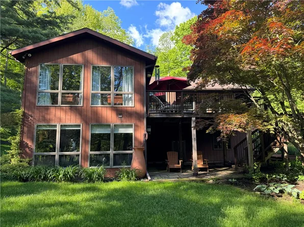 73 Hickory Rd, Ithaca, NY 14850