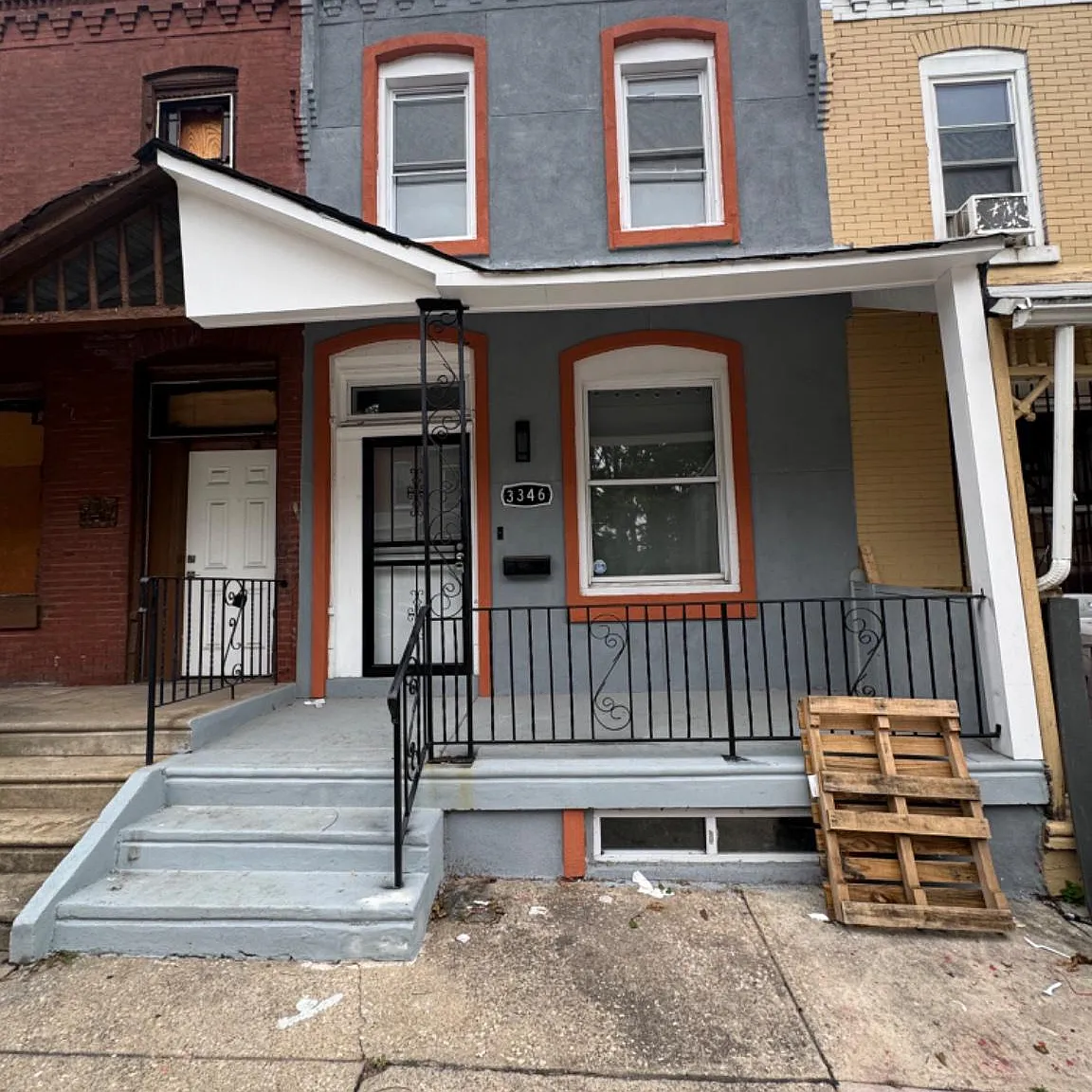 5 bed, 2.0 bath, 1230 sqft, $2,300 — Photo 1