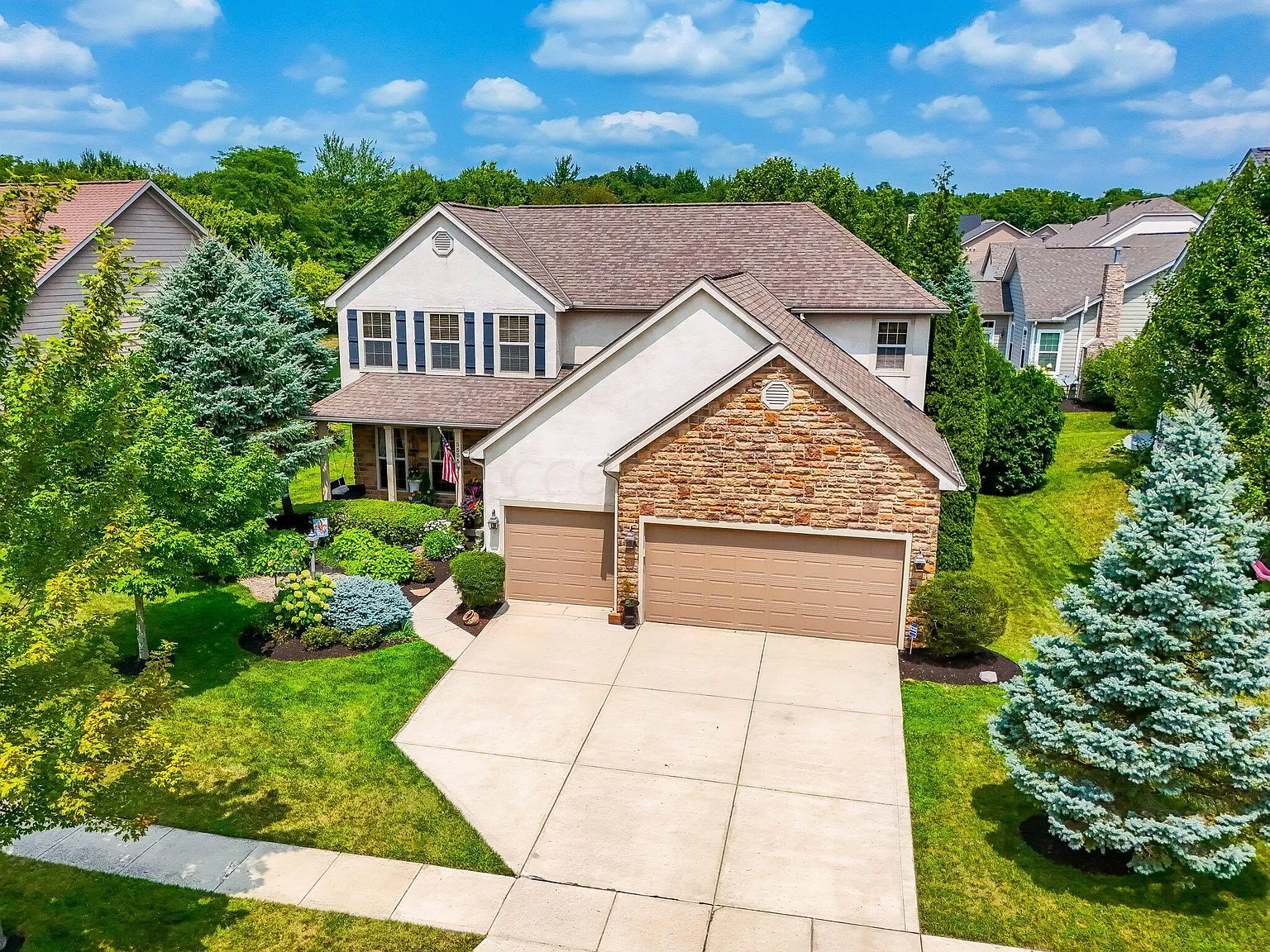 5555 Aster Way photo 1