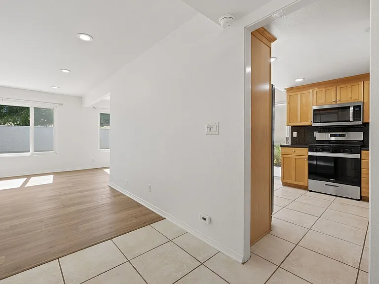 5658 Slicers Cir — Photo 17