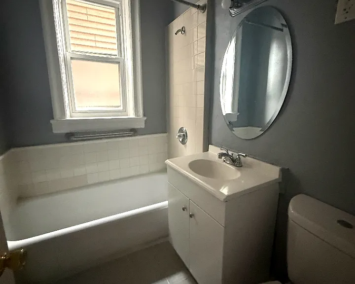 662 Avenue A #A8 — Photo 2