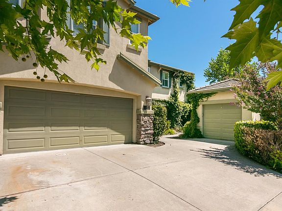 4th image of 1411 Prahser Ave