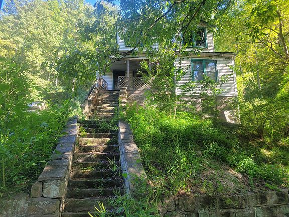 3rd image of 573 Hurricane Creek Rd