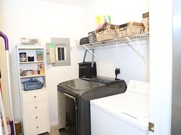 2nd image of 10124 Carnation Ct APT 11