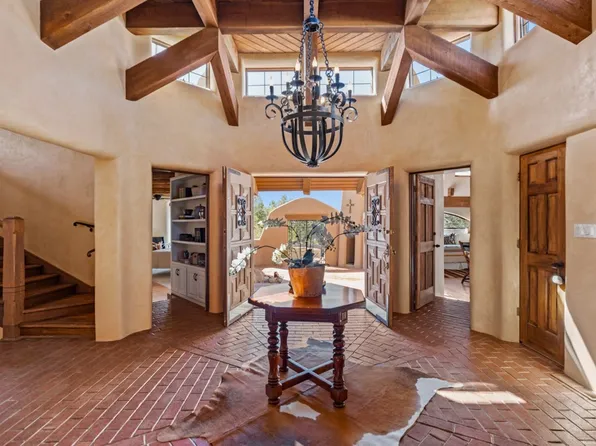 325 Calle Sierpe, Santa Fe, NM 87501