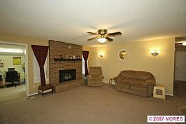 2 view of 1 lg living