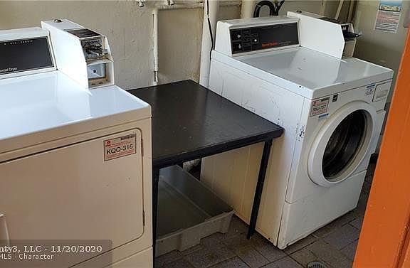 4th image of 447 NE 195th St APT 114