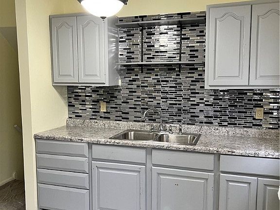 2nd image of 4620 Norfolk Ave