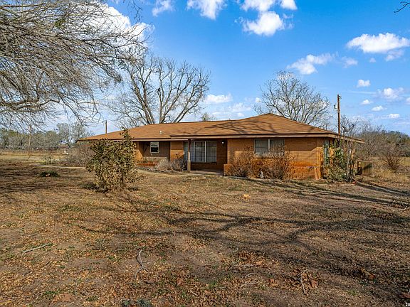 3rd image of 7414 us highway 281