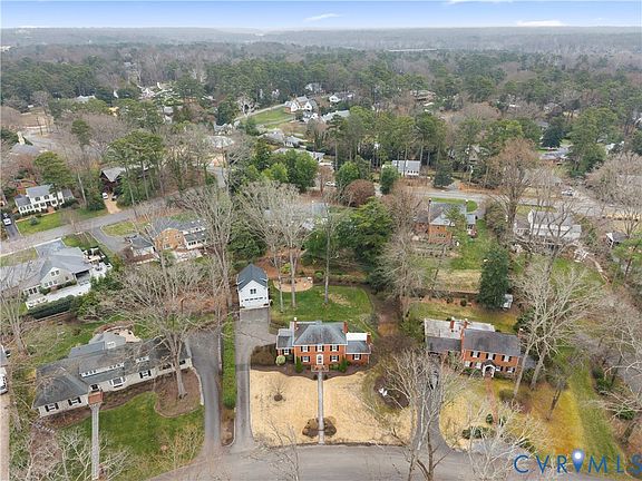 3rd image of 3 Rose Hill Rd