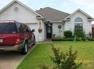 117 Hartford Dr, College Station, TX 77845
