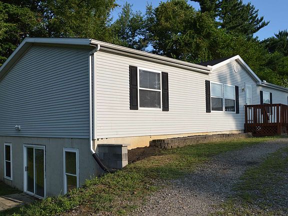 3rd image of 16142 Elmwood Ave