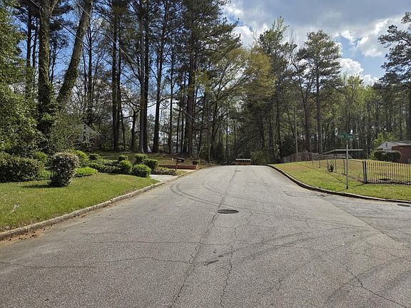 5th image of 349 Chilton Dr NW