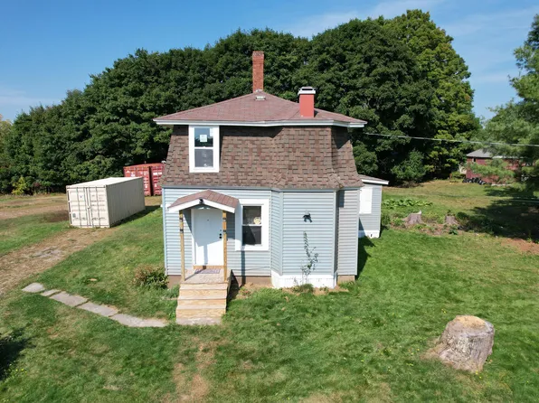 97 Downes Street, Calais, ME 04619