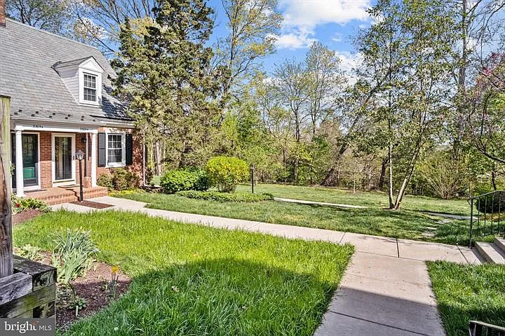 1 bed, 2.0 bath, 900 sqft, $2,800 — Photo 2