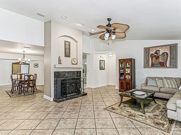 5th image of 3206 McLean Ave