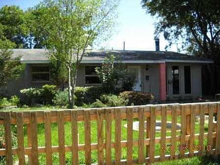 2nd image of 2904 Satsuma Dr