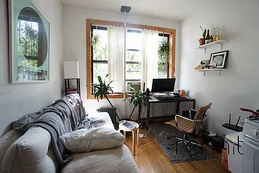 Rented by Rennit Inc.