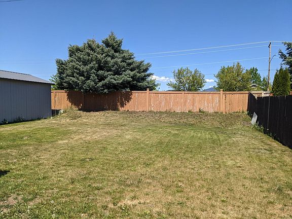 4th image of 905 N Shasta Ave